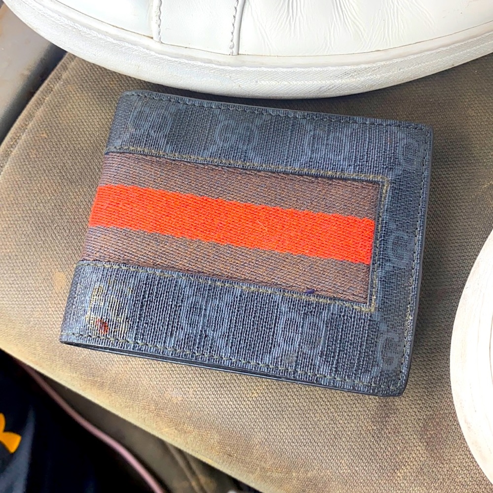 Gucci wallet